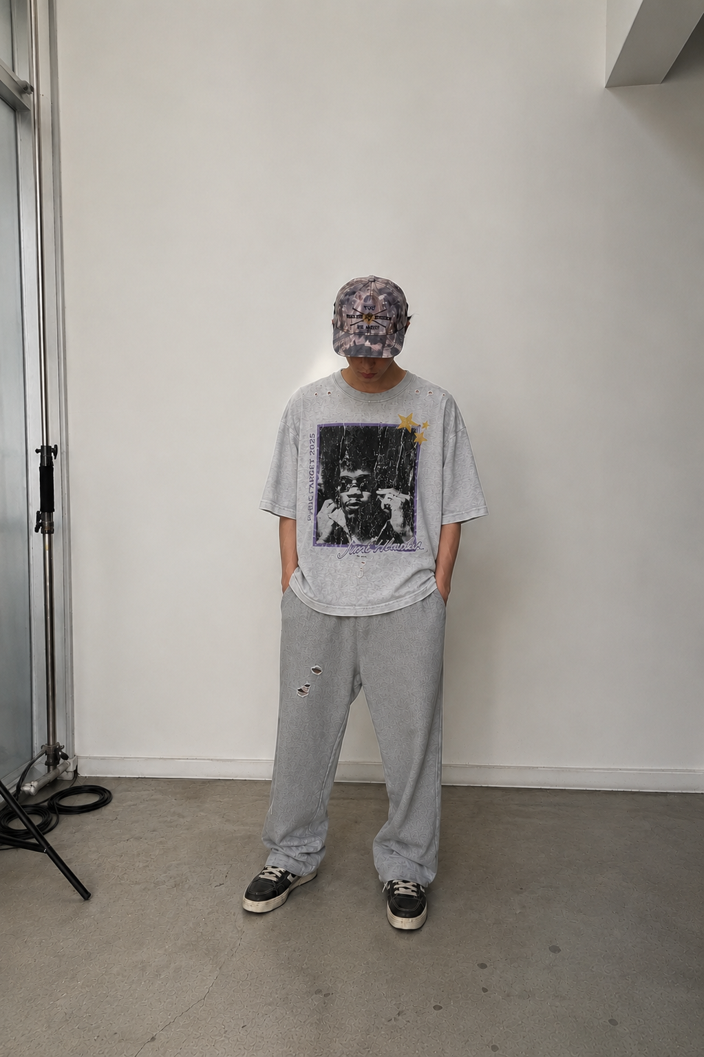 HENDRIX T